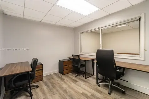 3337 NW 74th Avenue Miami FL 33122