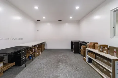 3337 NW 74th Avenue Miami FL 33122