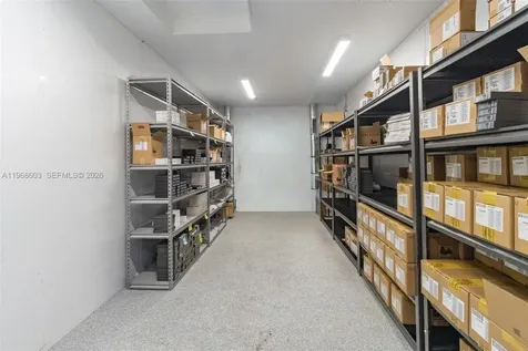 3337 NW 74th Avenue Miami FL 33122