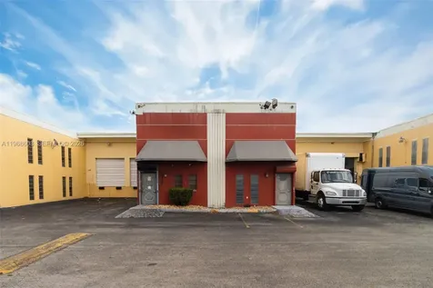 3337 NW 74th Avenue Miami FL 33122