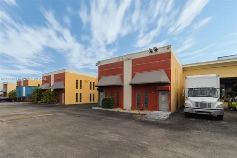 3337 NW 74th Avenue Miami FL 33122