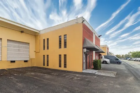 3337 NW 74th Avenue Miami FL 33122