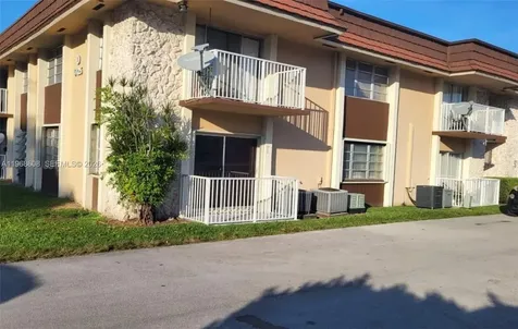 5425 SW 77th Court Miami FL 33155