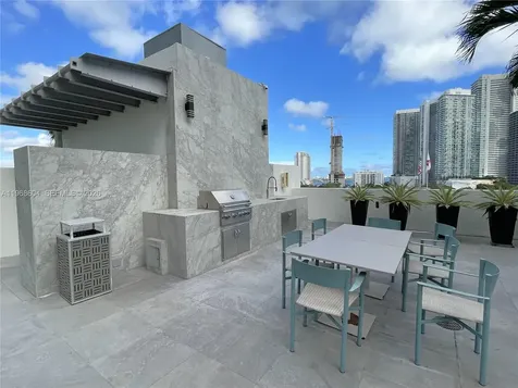 3301 NE 1st Avenue Miami FL 33137