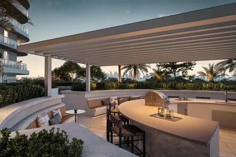 3900 Alton Road Miami Beach FL 33140