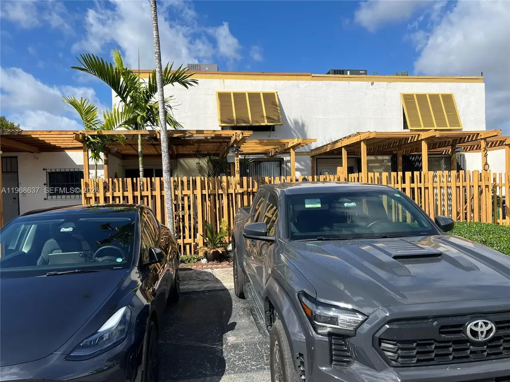 1218 SW 131st Place Circle W Miami FL 33184