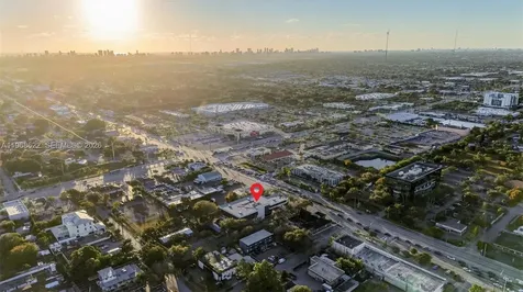 6067 Hollywood Boulevard Hollywood FL 33024