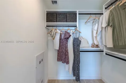 3900 Alton Road Miami Beach FL 33140