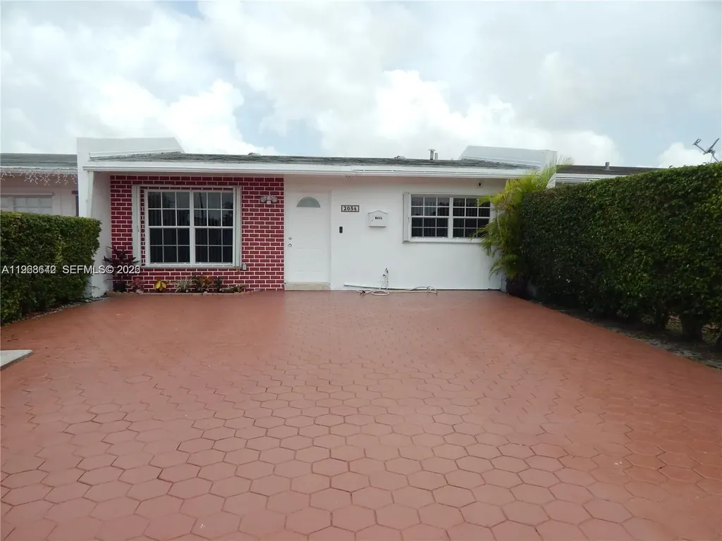 2054 SW 102nd Court Miami FL 33165