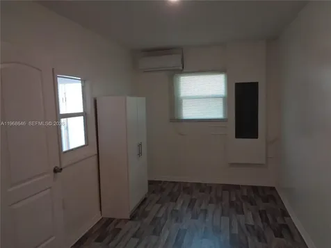 2060 SE 14th Street Homestead FL 33035