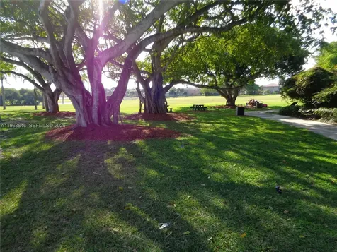 2060 SE 14th Street Homestead FL 33035