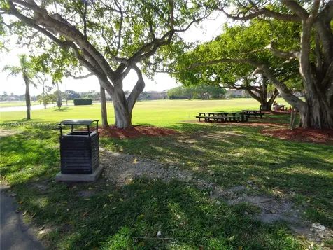 2060 SE 14th Street Homestead FL 33035
