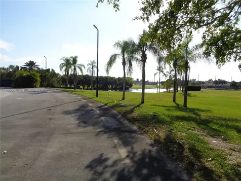 2060 SE 14th Street Homestead FL 33035