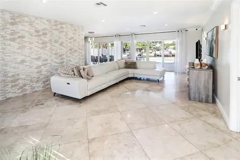 2031 NE 14th Court Fort Lauderdale FL 33304