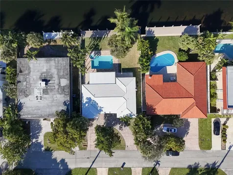 2031 NE 14th Court Fort Lauderdale FL 33304