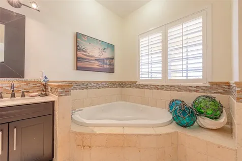 30825 Ortega Lane Big Pine FL 33043