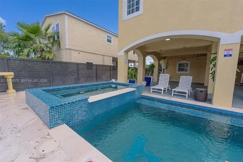 30825 Ortega Lane Big Pine FL 33043