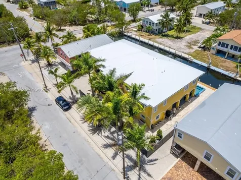 30825 Ortega Lane Big Pine FL 33043