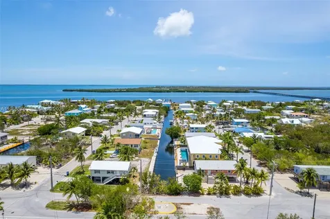 30825 Ortega Lane Big Pine FL 33043