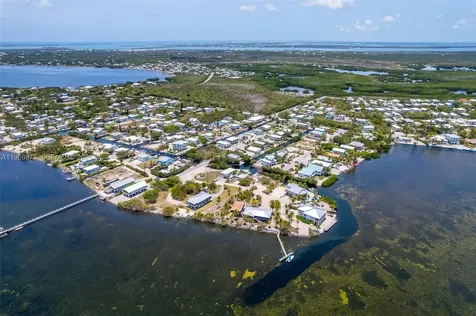 30825 Ortega Lane Big Pine FL 33043