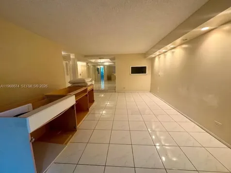 3720 Inverrary Drive Lauderhill FL 33319