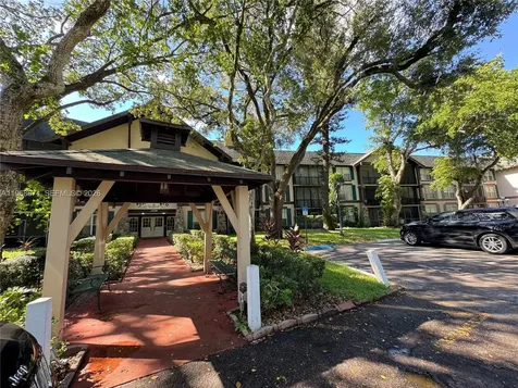 3720 Inverrary Drive Lauderhill FL 33319