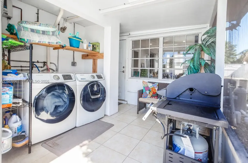 2450 NE 18th Street Pompano Beach FL 33062