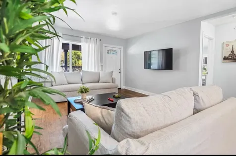2450 NE 18th Street Pompano Beach FL 33062