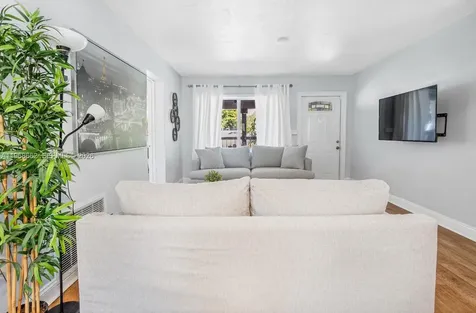 2450 NE 18th Street Pompano Beach FL 33062