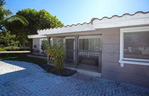 2450 NE 18th Street Pompano Beach FL 33062