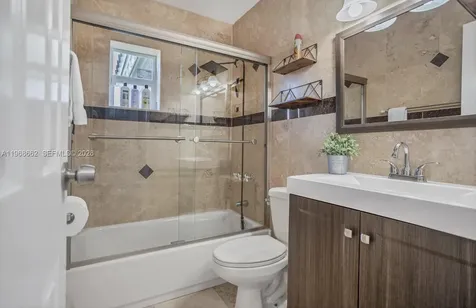 2450 NE 18th Street Pompano Beach FL 33062