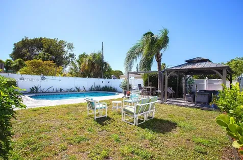 2450 NE 18th Street Pompano Beach FL 33062
