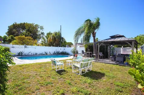 2450 NE 18th Street Pompano Beach FL 33062
