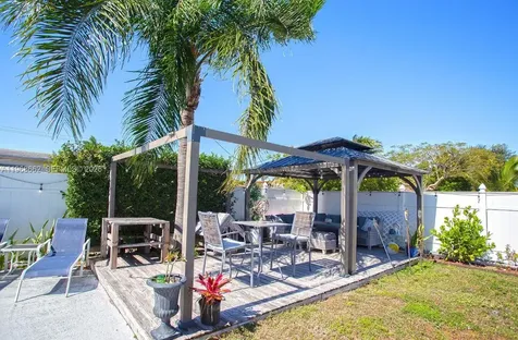 2450 NE 18th Street Pompano Beach FL 33062