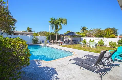 2450 NE 18th Street Pompano Beach FL 33062