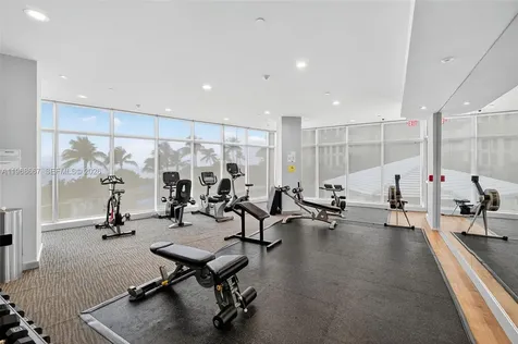 600 Grapetree Drive Key Biscayne FL 33149