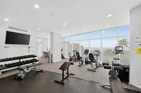 600 Grapetree Drive Key Biscayne FL 33149