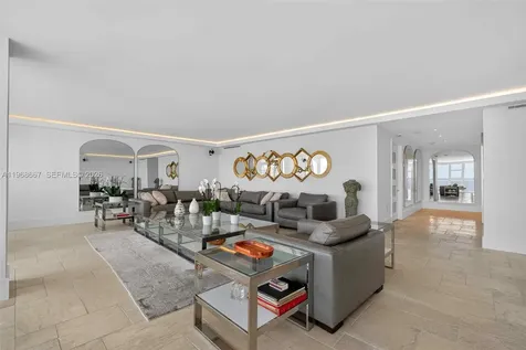 600 Grapetree Drive Key Biscayne FL 33149