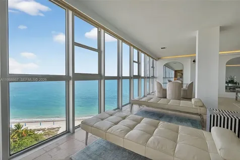 600 Grapetree Drive Key Biscayne FL 33149