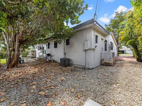7731 SW 18th Terrace Miami FL 33155