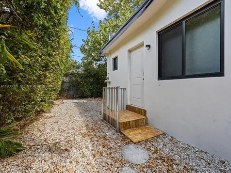 7731 SW 18th Terrace Miami FL 33155