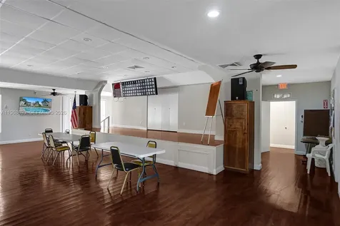 2861 Somerset Drive Lauderdale Lakes FL 33311