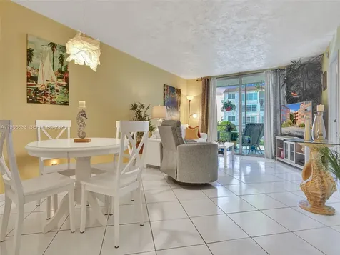 2861 Somerset Drive Lauderdale Lakes FL 33311