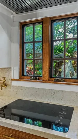 3233 Crystal Court Miami FL 33133