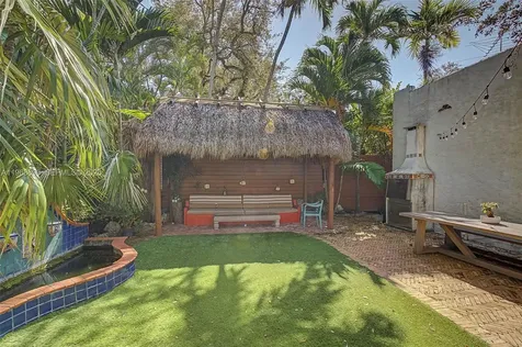 3233 Crystal Court Miami FL 33133