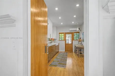 3233 Crystal Court Miami FL 33133
