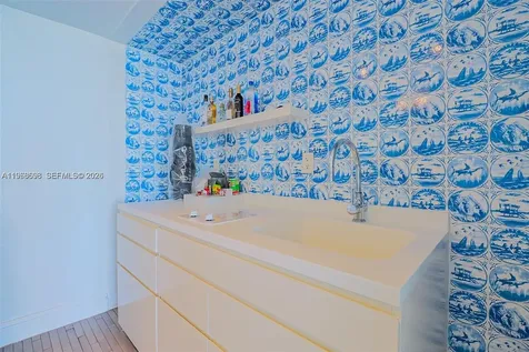 1100 West Avenue Miami Beach FL 33139