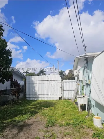 1760 NW 135th Street Miami FL 33167