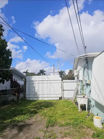 1760 NW 135th Street Miami FL 33167