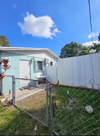 1760 NW 135th Street Miami FL 33167